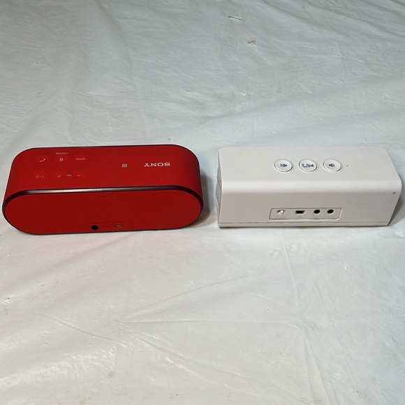 SONY Speaker BOTH SRSX2 Ultra-Portable NFC Bluetooth Wireless Red white - Picture 2 of 11